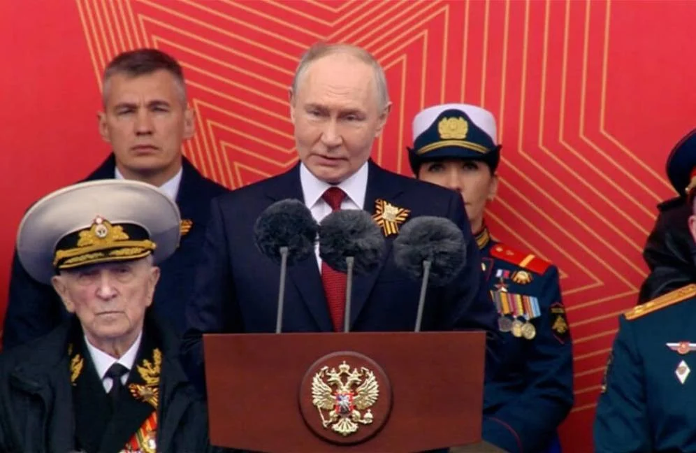 Putin Hails New Weapons as Russia Marks WWII Win